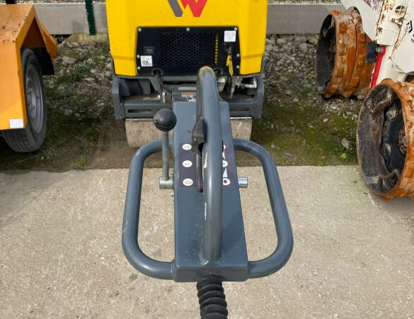 NEUSON 65 CM d'occasion