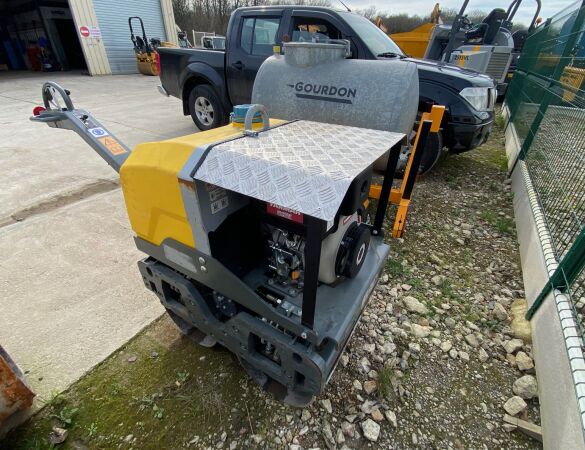 NEUSON 65 CM d'occasion