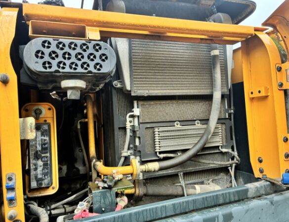 HYUNDAI ROBEX 160 LC-9 d'occasion