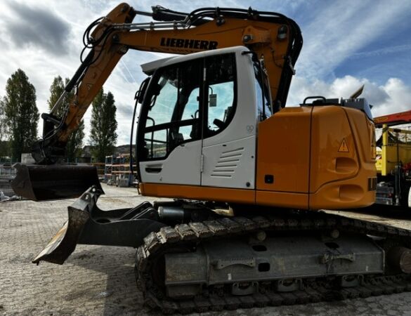 LIEBHERR R 914 COMPACT S d'occasion