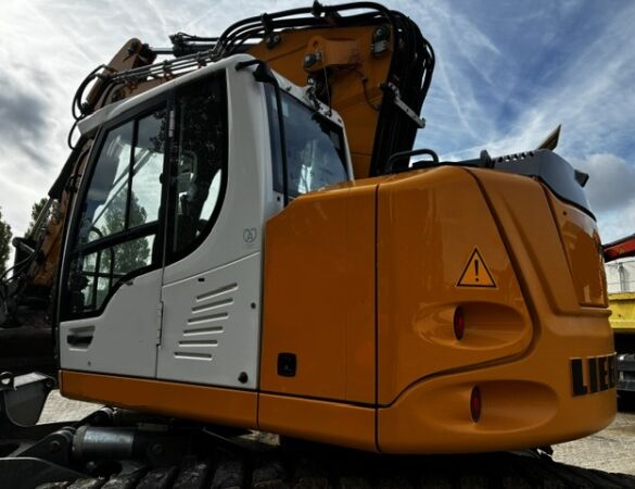 LIEBHERR R 914 COMPACT S d'occasion