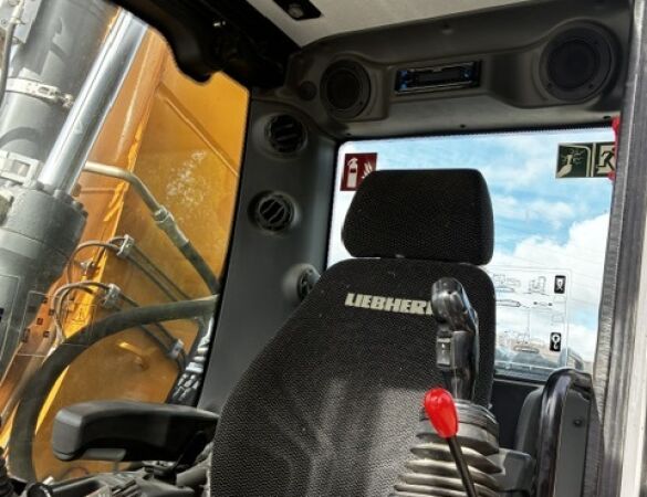 LIEBHERR R 914 COMPACT S d'occasion