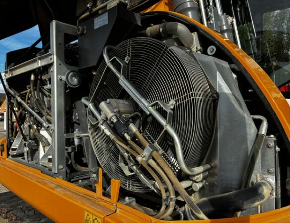 LIEBHERR R 914 COMPACT S d'occasion