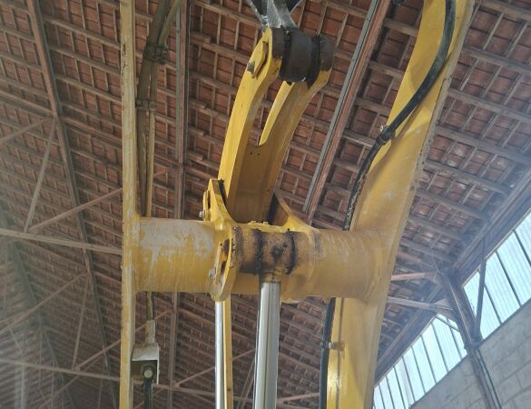 KOMATSU WA 70M-8E0 d'occasion