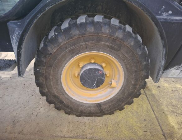 KOMATSU WA 70M-8E0 d'occasion
