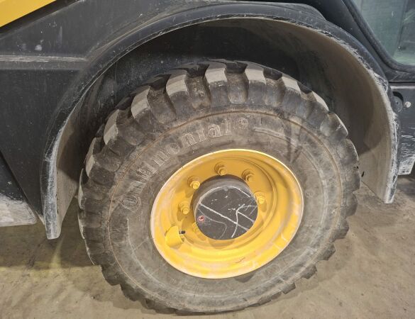 KOMATSU WA 70M-8E0 d'occasion