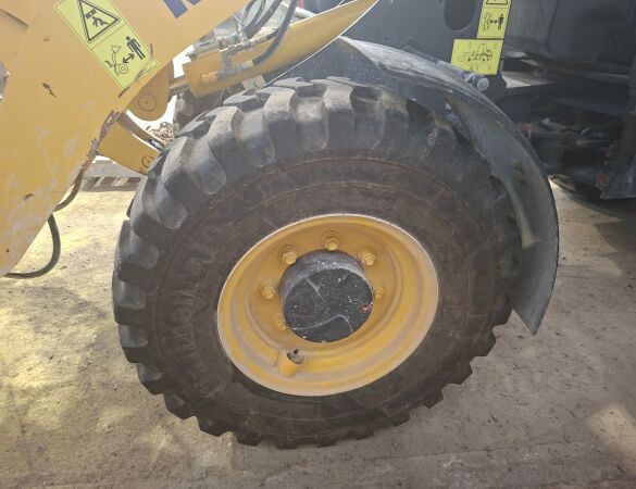 KOMATSU WA 70M-8E0 d'occasion