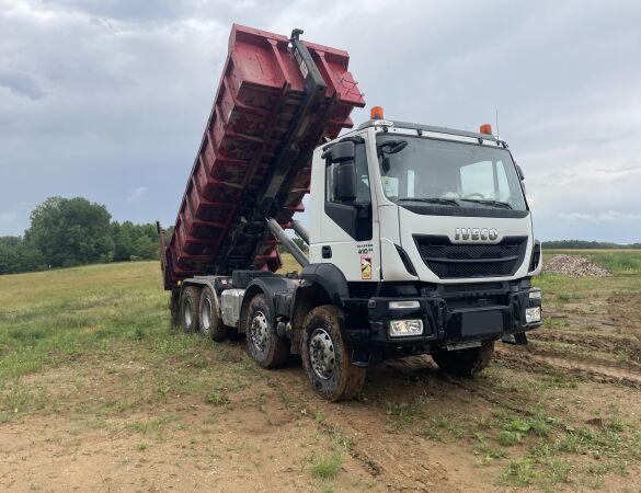 IVECO TRAKKER 410E6 d'occasion