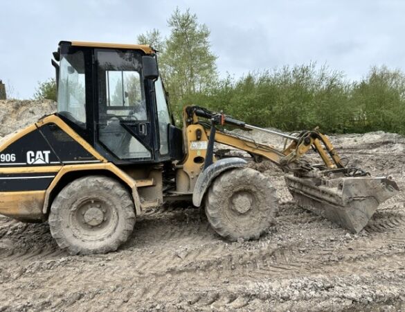 CATERPILLAR 906 d'occasion