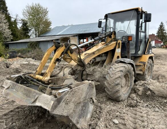 CATERPILLAR 906 d'occasion
