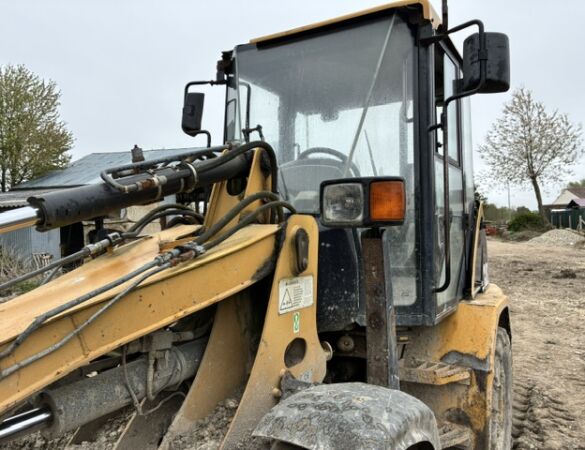 CATERPILLAR 906 d'occasion