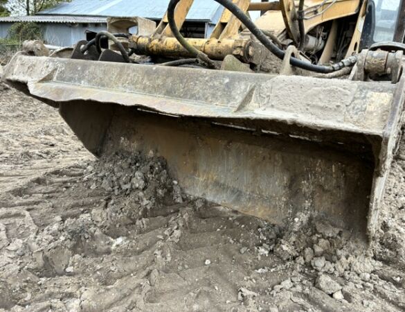 CATERPILLAR 906 d'occasion
